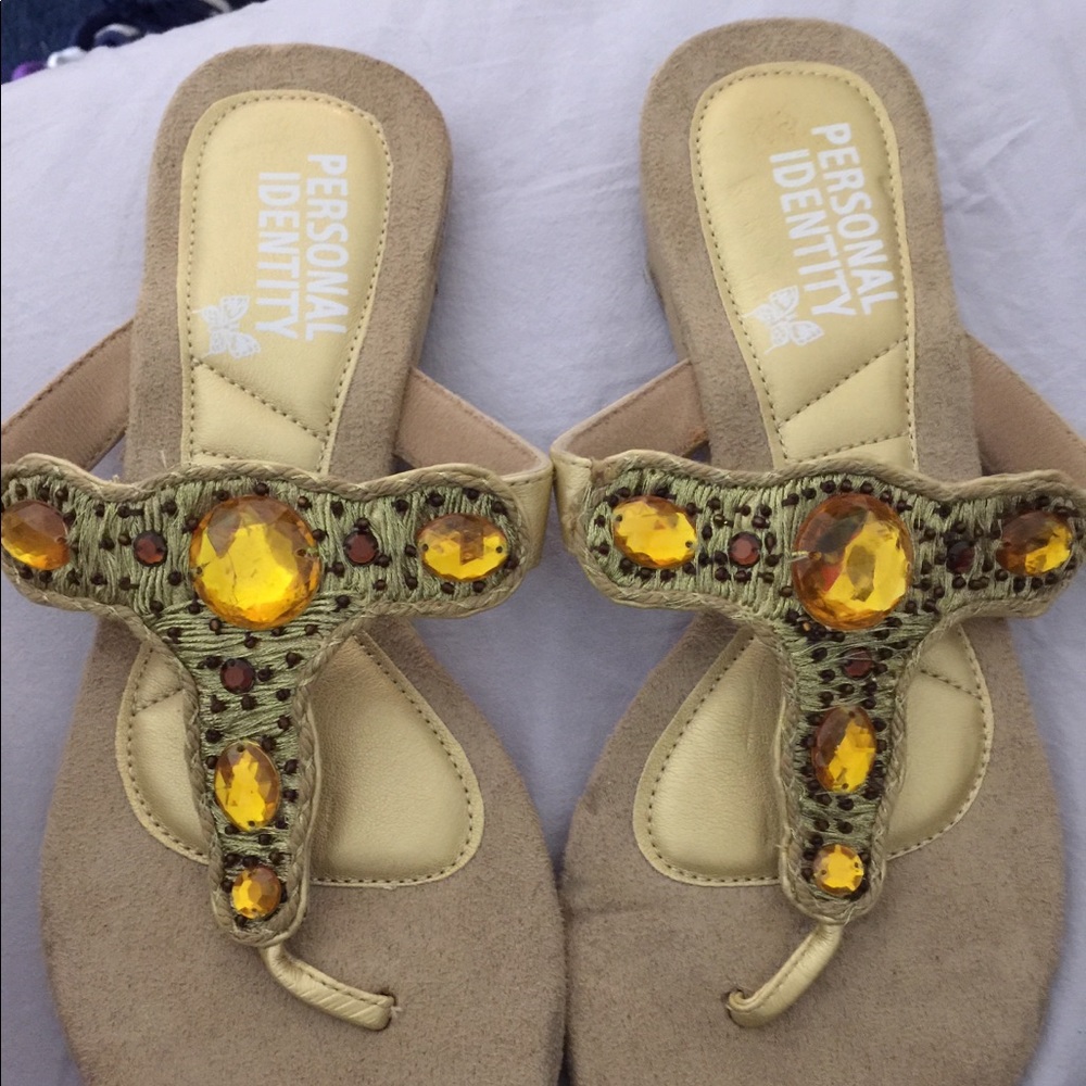 Personal Identity Gold🥳2xHP🥳Jeweled Flipflops - Picture 2 of 4